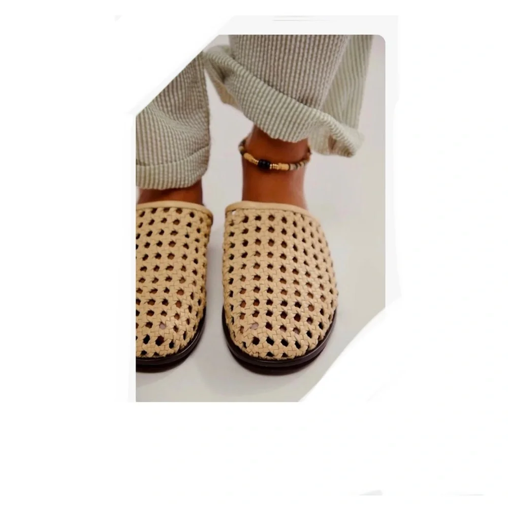 Free People Freya Flats/mule/Sandals/Leather/ Size: 8 NWT